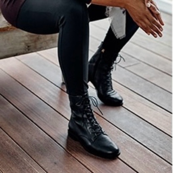 J.Jill Low heeled leather lace-up Boots in black Size: 6 - Picture 8 of 8